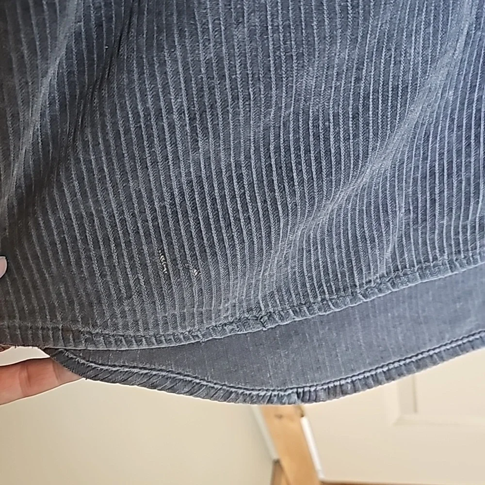 Men's J Crew distressed and worn in long sleeve corduroy shirt size large tall - Picture 8 of 8